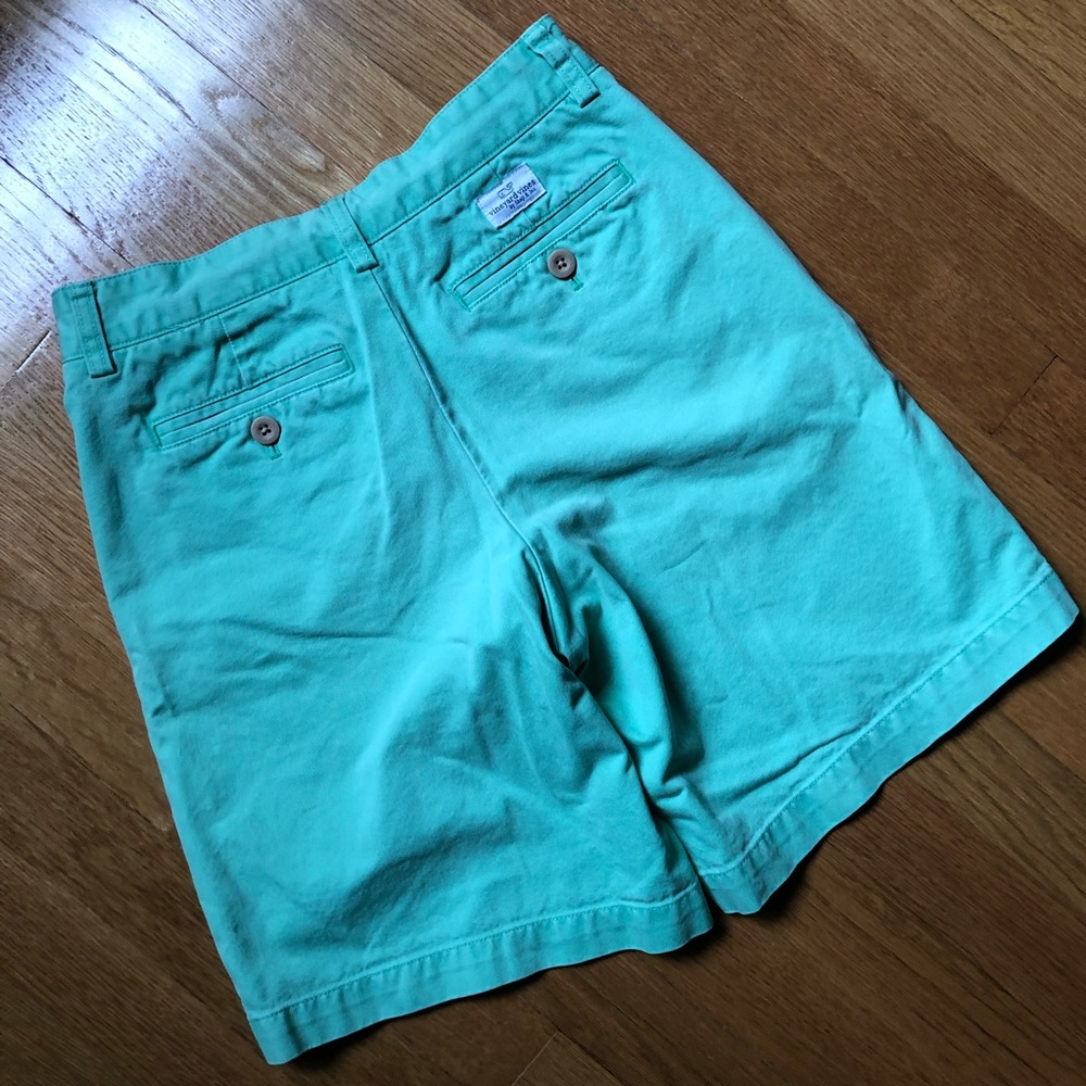 Vineyards Vines green cotton blend shorts - Picture 2 of 3